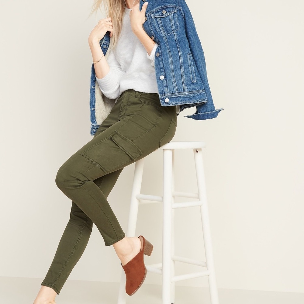 Old Navy army green cargo Rockstar skinny jeans